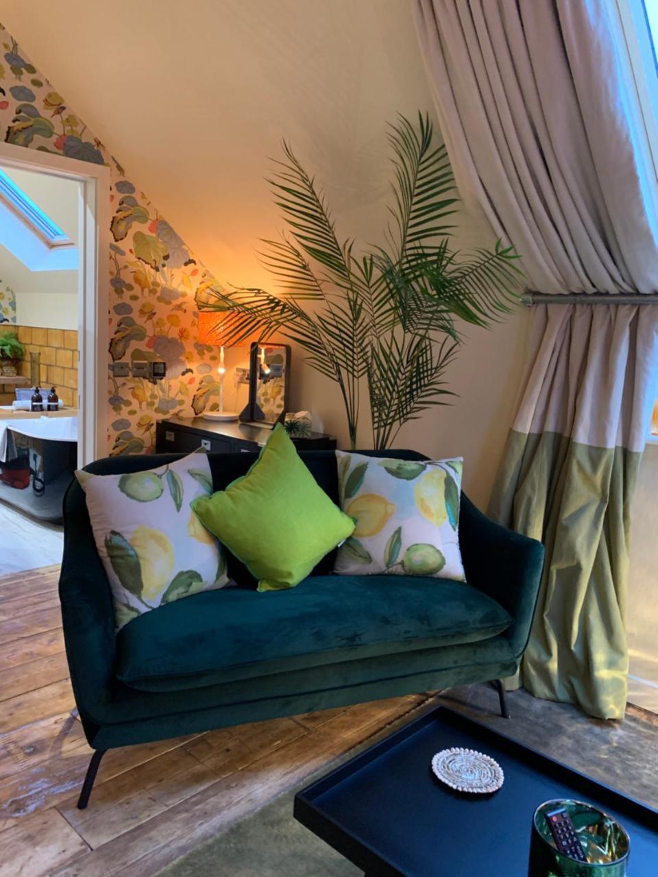 No33 Thornham Boutique Suites ภายนอก รูปภาพ